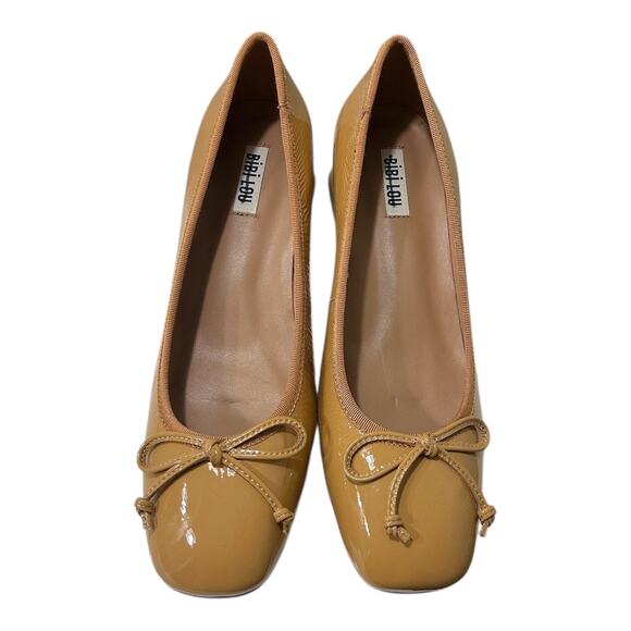 BiBi Lou Suzy Heeled Ballet Pump Women's 39/9 Bow Camel Tan Patent Leather NEW - Picture 1 of 7